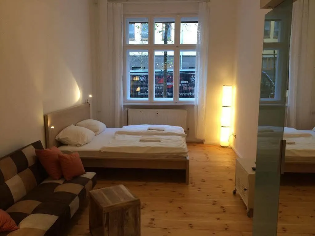 Otel Lodge Berlin Almanya